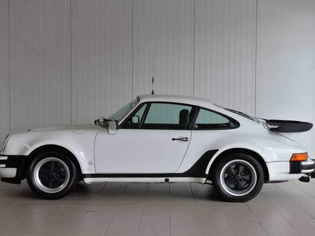 Porsche 911 Turbo 3.3