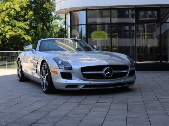 Mercedes-Benz SLS AMG Roadster