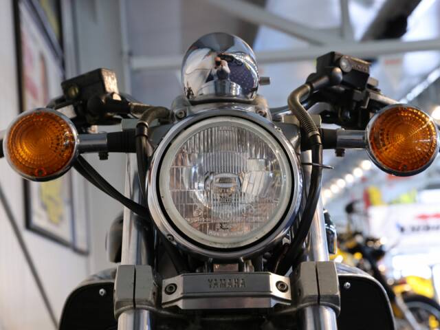 Yamaha V-Max 1200