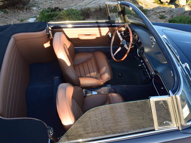 Lancia Flaminia GT 3C 2.5 Convertible - Lancia Flaminia Convertible 2.5L 3 C completely restored