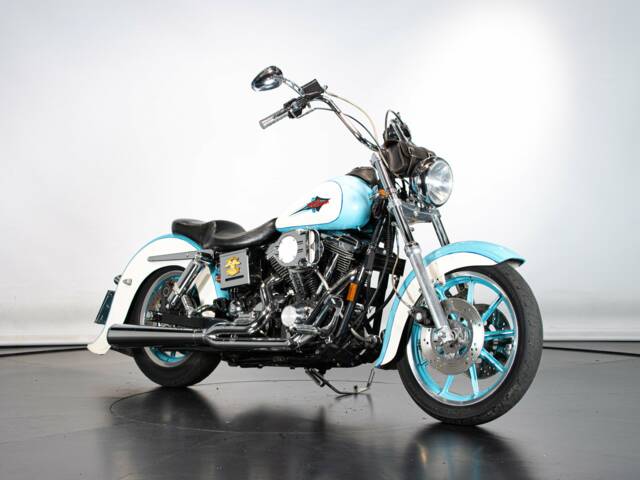 Harley-Davidson Dyna Glide Custom