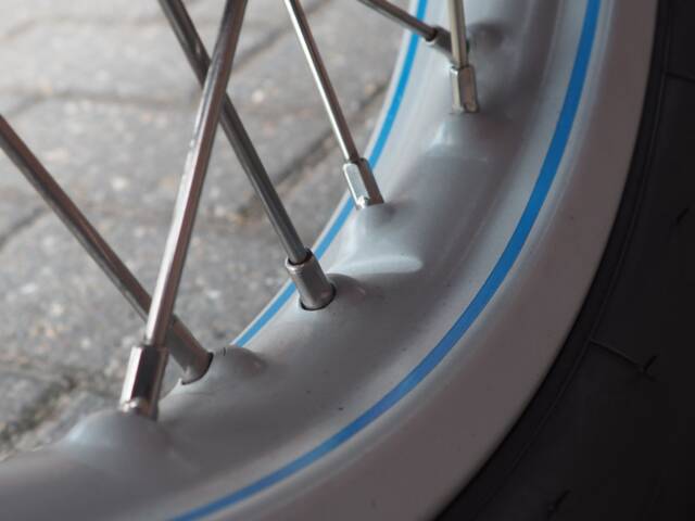 BMW R 100 RS - Spaakvelg met de blauwe bies