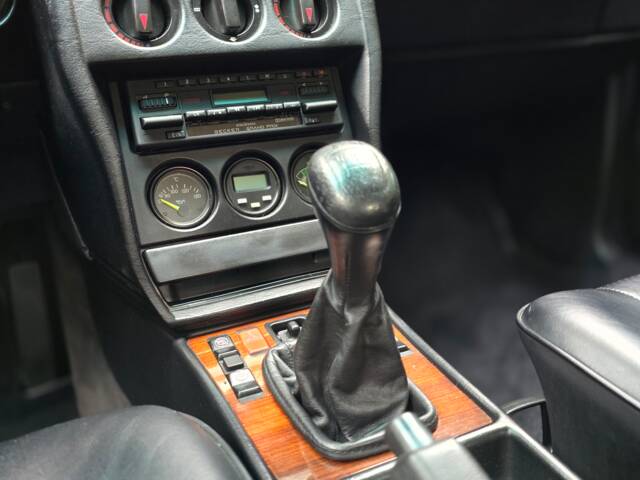 Mercedes-Benz 190 E 2.3-16