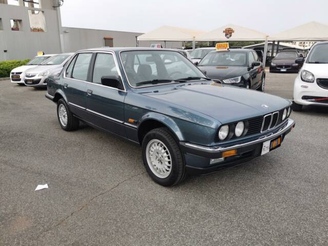 Image 1/44 de BMW 318i (1986)