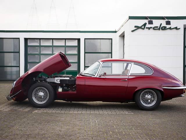 Jaguar E-Type V12 (2+2)