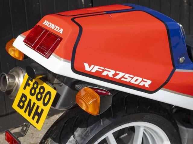 Honda VFR 750R RC 30