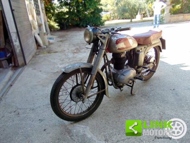 Bild 1/7 von MAS DUMMY (1951)