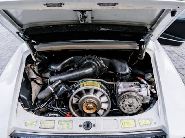 Porsche 911 2.2 E