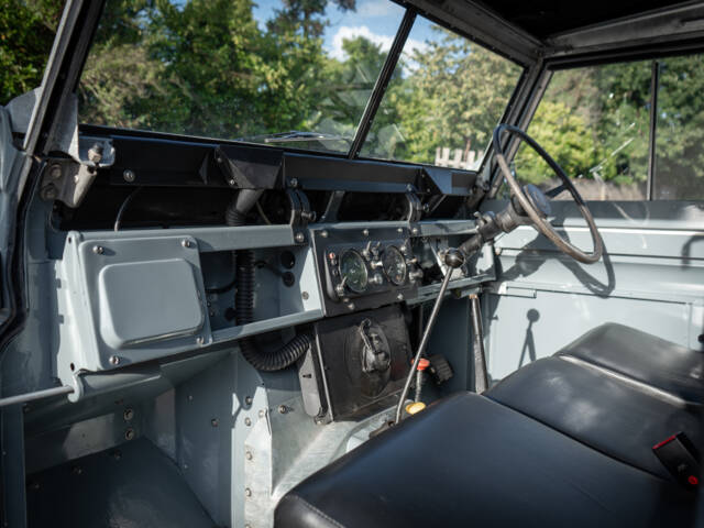 Land Rover 109