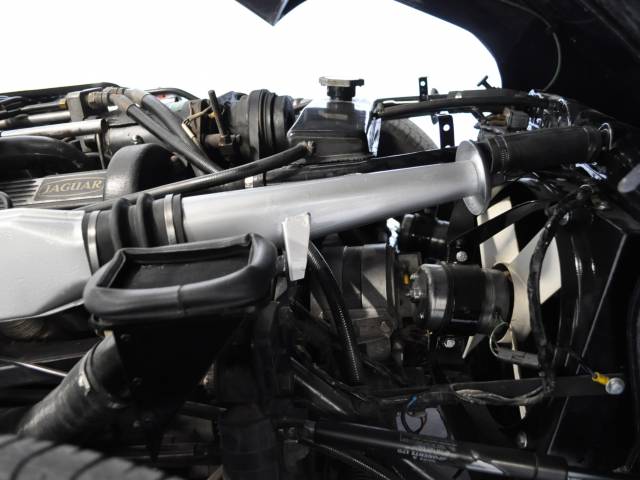 Jaguar E-Type V12 (2+2)