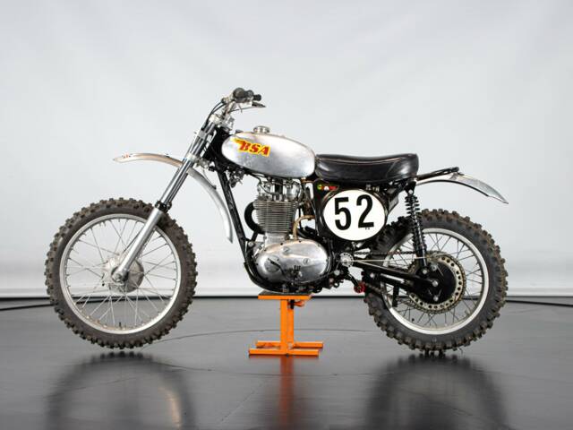 BSA B50