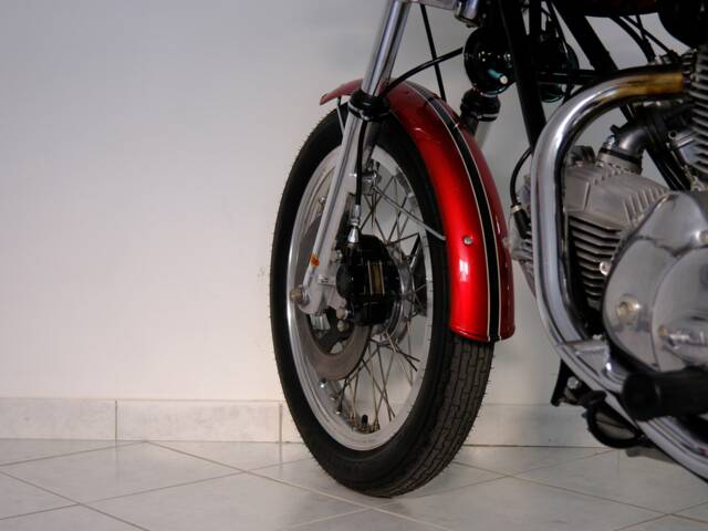 Ducati 750 GT