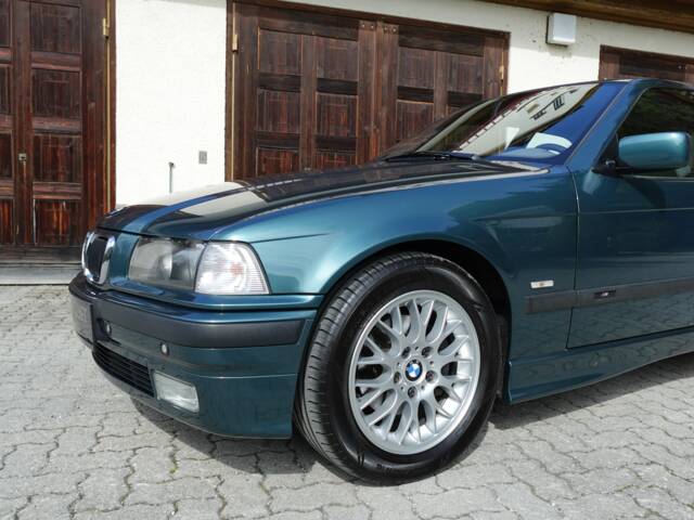 BMW 323ti Compact