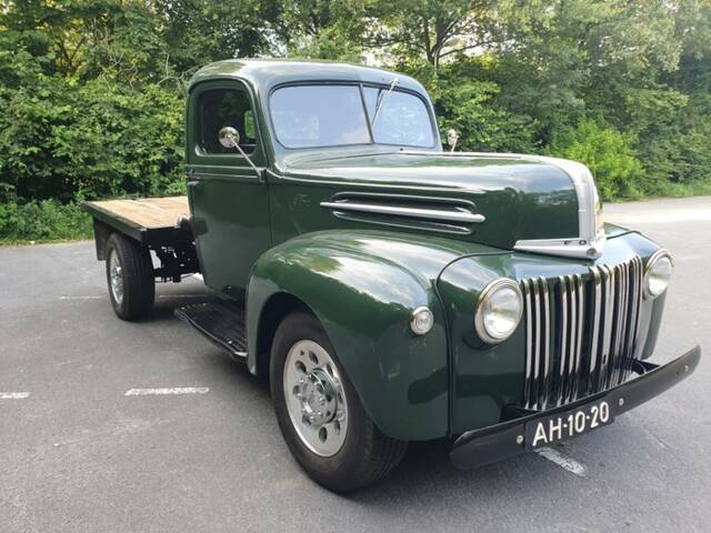Image 1/7 of Ford F-3 (1947)
