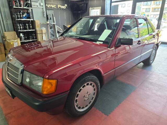 Imagen 1/69 de Mercedes-Benz 190 E 1.8 (1991)