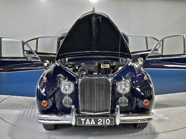 Jaguar Mk VIII