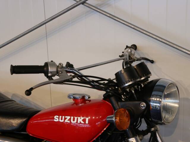 Suzuki TS 250