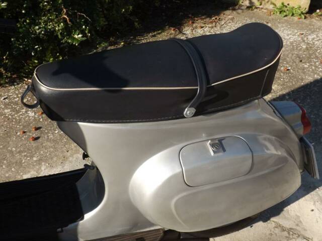 Piaggio Vespa 125 Primavera