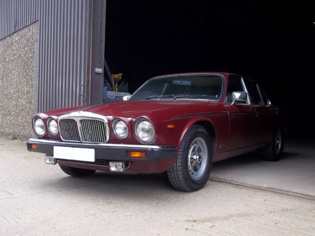 Imagen 1/4 de Daimler Sovereign 4.2 (1982)