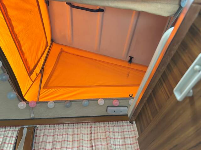 Volkswagen T2b Westfalia