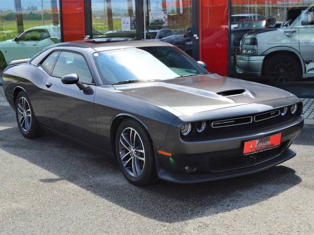 Dodge Challenger SXT