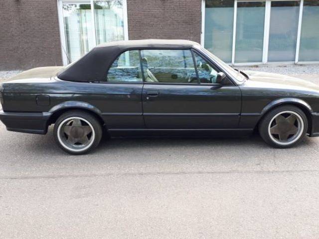 BMW 325i
