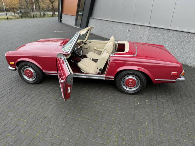 Mercedes-Benz 280 SL