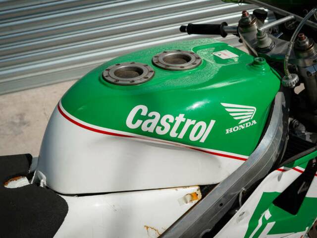 Honda VFR 750R RC 30