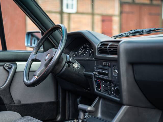 BMW 325i