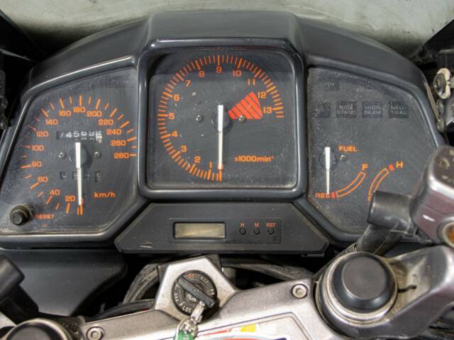 Honda VFR 750R RC 30