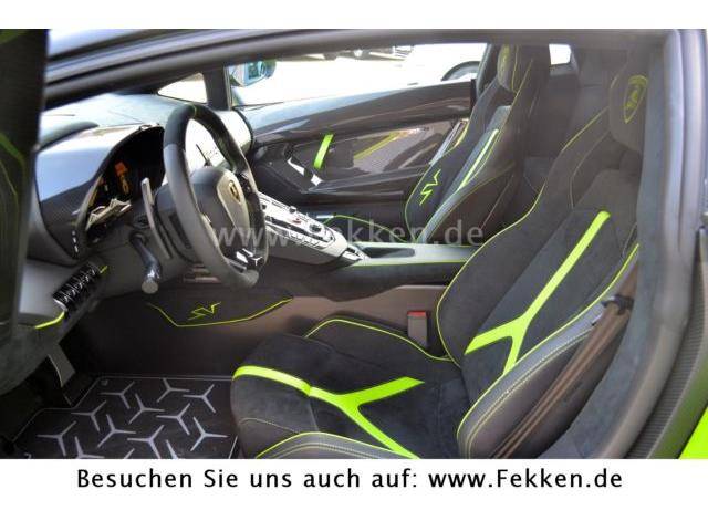 Lamborghini Aventador LP 750-4 SV