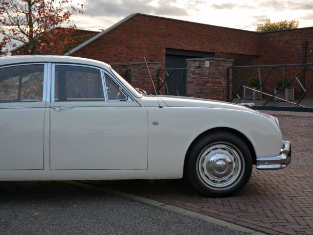 Jaguar Mk II 3.8
