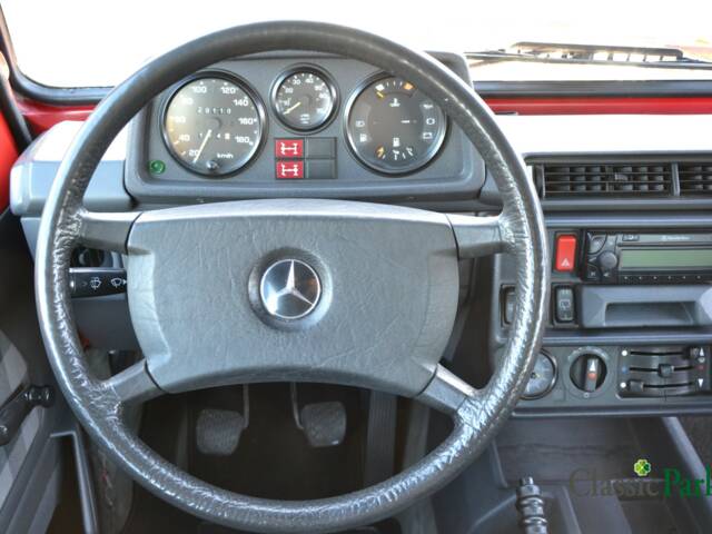 Mercedes-Benz 200 GE (SWB)