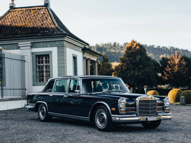 Mercedes-Benz 600
