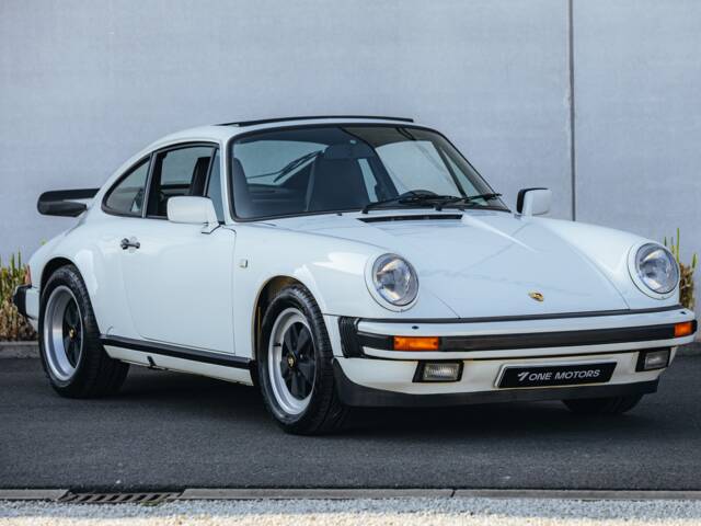 Porsche 911 Carrera 3.2