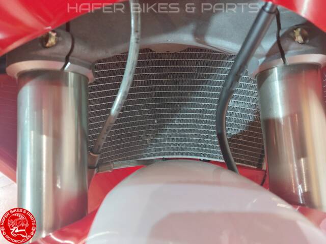 Ducati 748 S