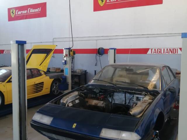 Ferrari 365 GT4 2+2