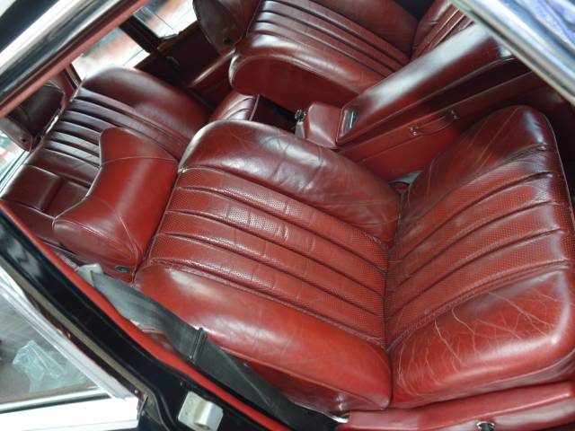 Mercedes-Benz 600