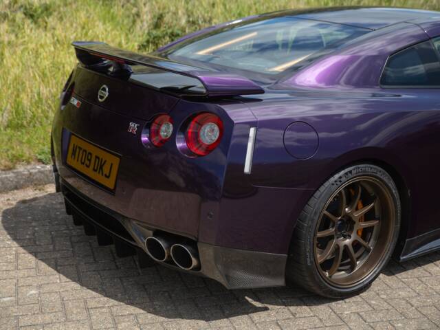 Nissan GT-R