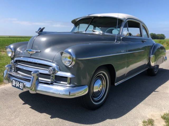 Bild 1/27 von Chevrolet Deluxe Styleline Hardtop Coupé (1950)