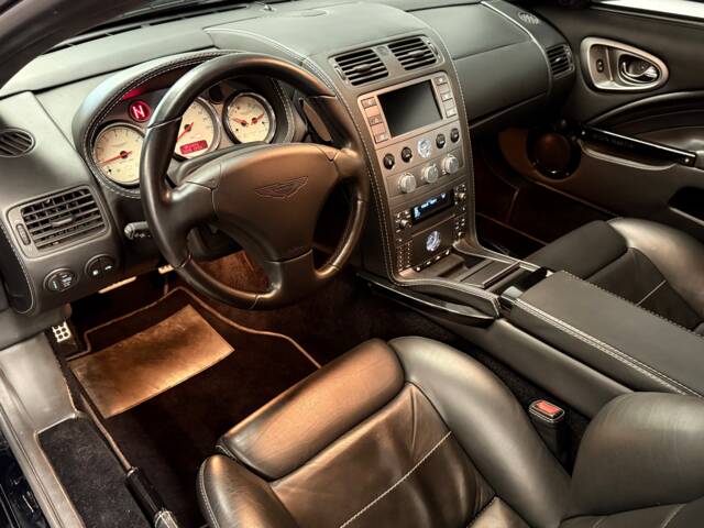Aston Martin V12 Vanquish S Ultimate Edition