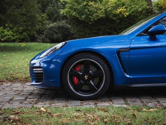 Porsche Panamera GTS