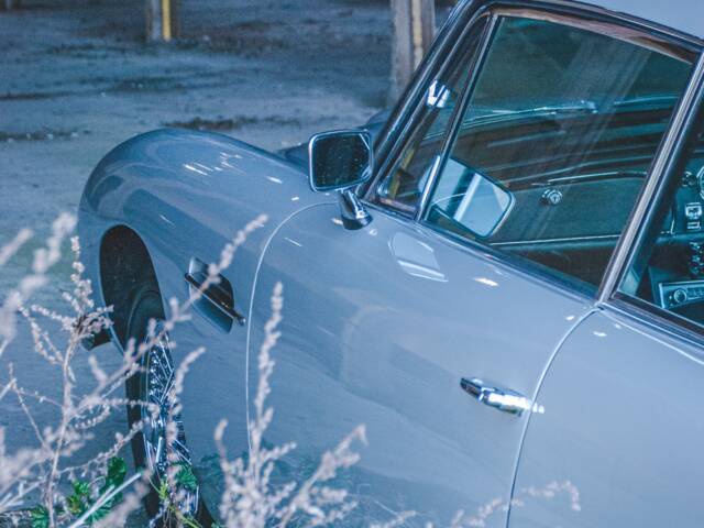 Aston Martin DB 6