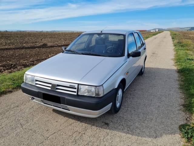 Image 1/9 of FIAT Tipo (1989)