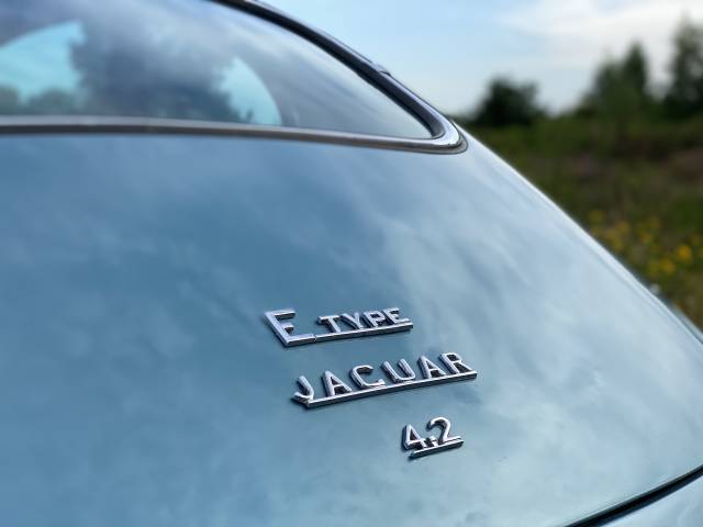 Jaguar E-Type (2+2)