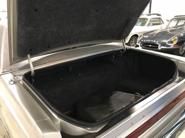 Lincoln Town Car