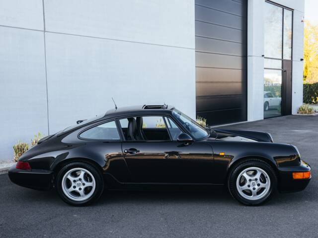 Porsche 911 Carrera 4