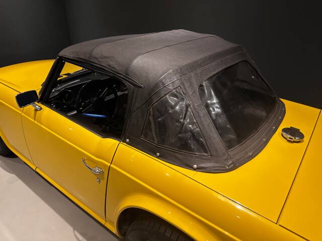 Triumph TR 6 PI