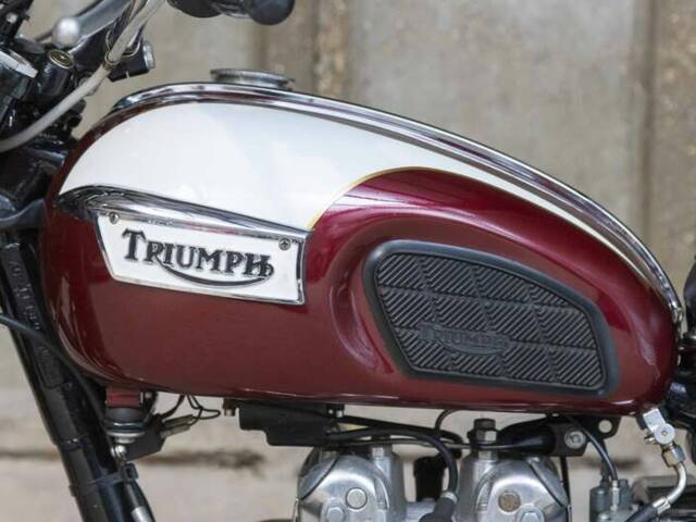 Triumph T 100 R Daytona