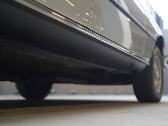 Mercedes-Benz 450 SEL 6,9